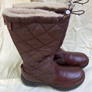 Pair of UGG Australia Waterproof boots size 8
